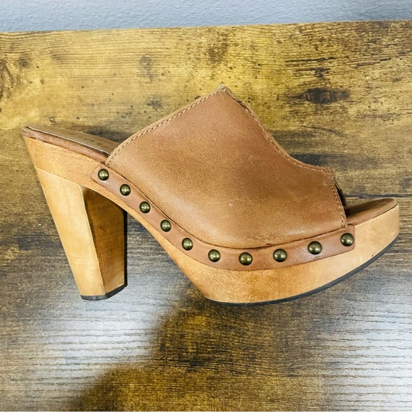 ZIGI Girl Tan  Leather Studded Wood Platform Clog Heeled Mules Womens Size 8.5 main image 5